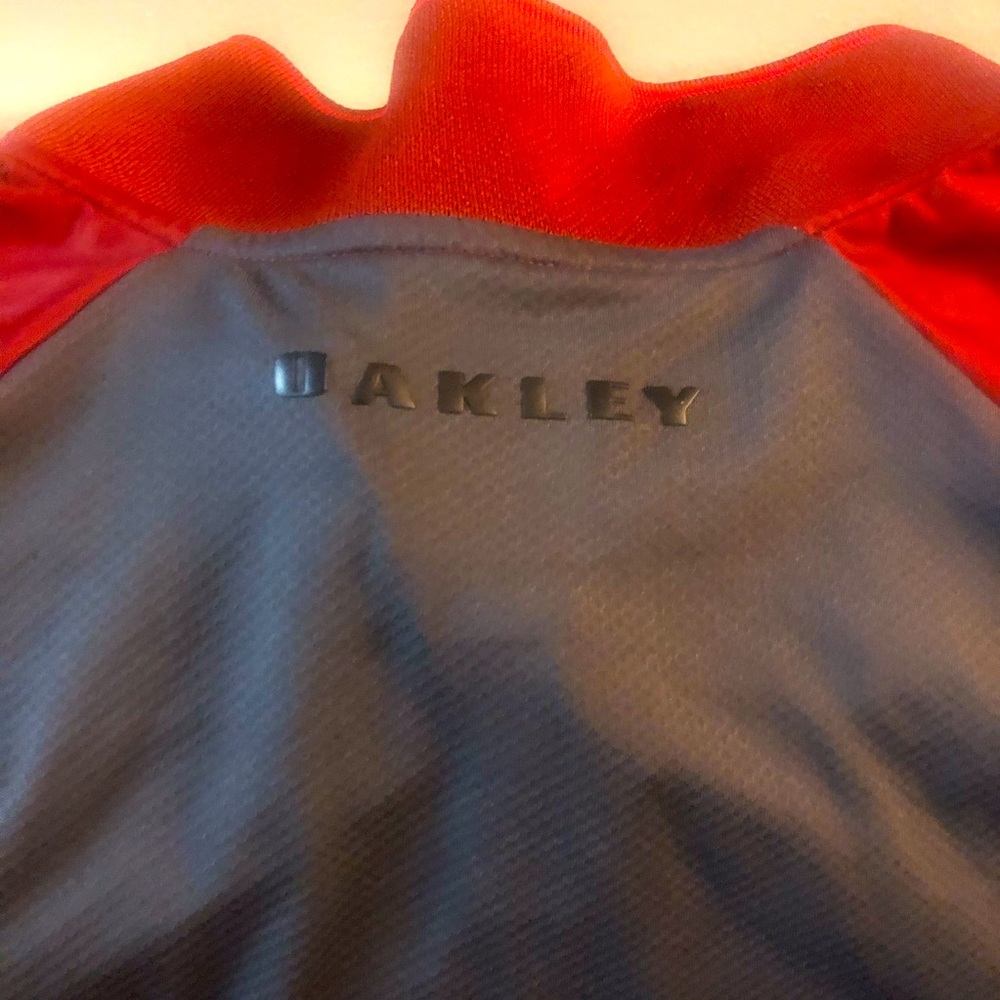 Oakley shirt